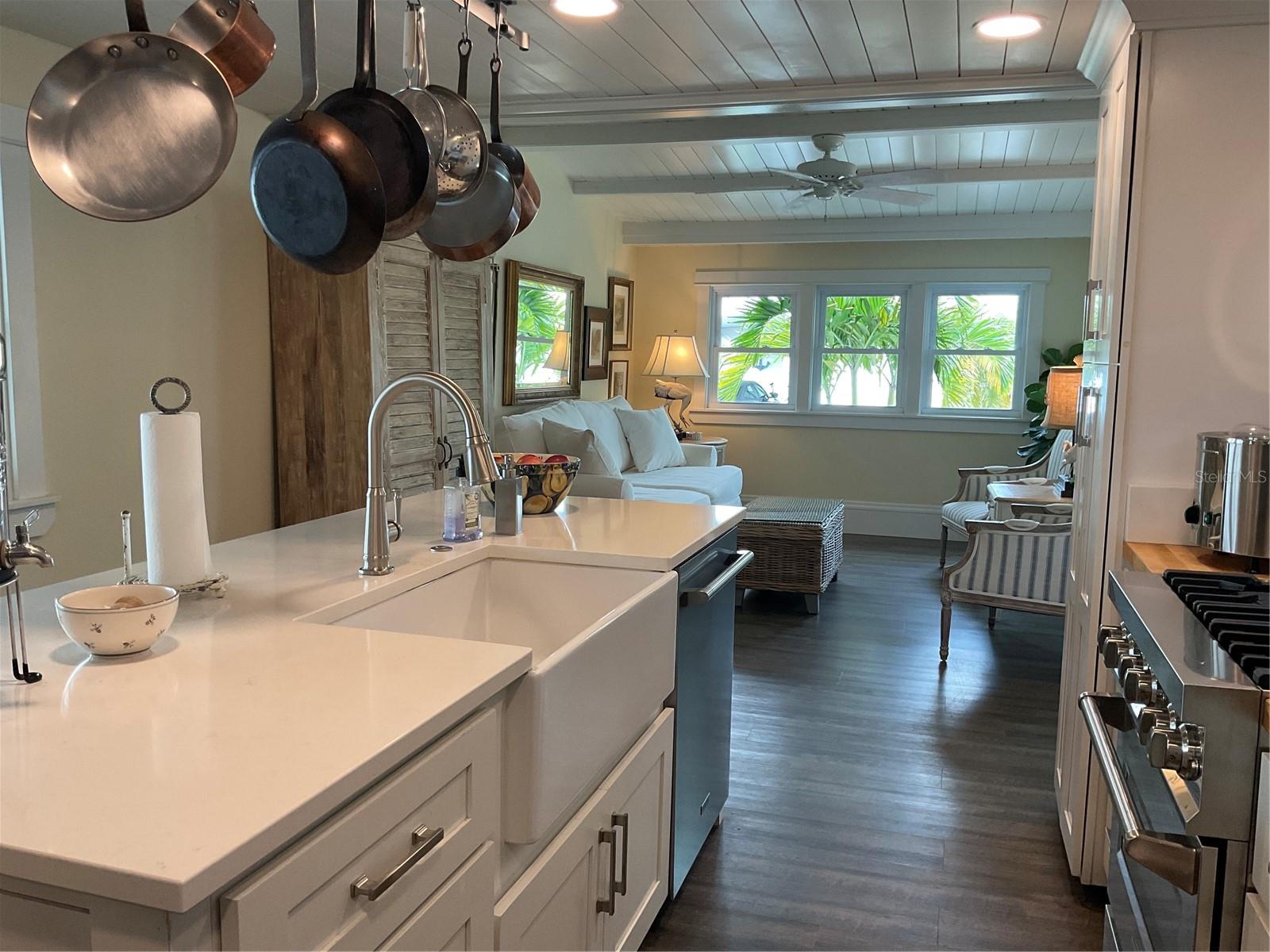 Listing photo id 8 for 18675 Us Highway 19 N 132