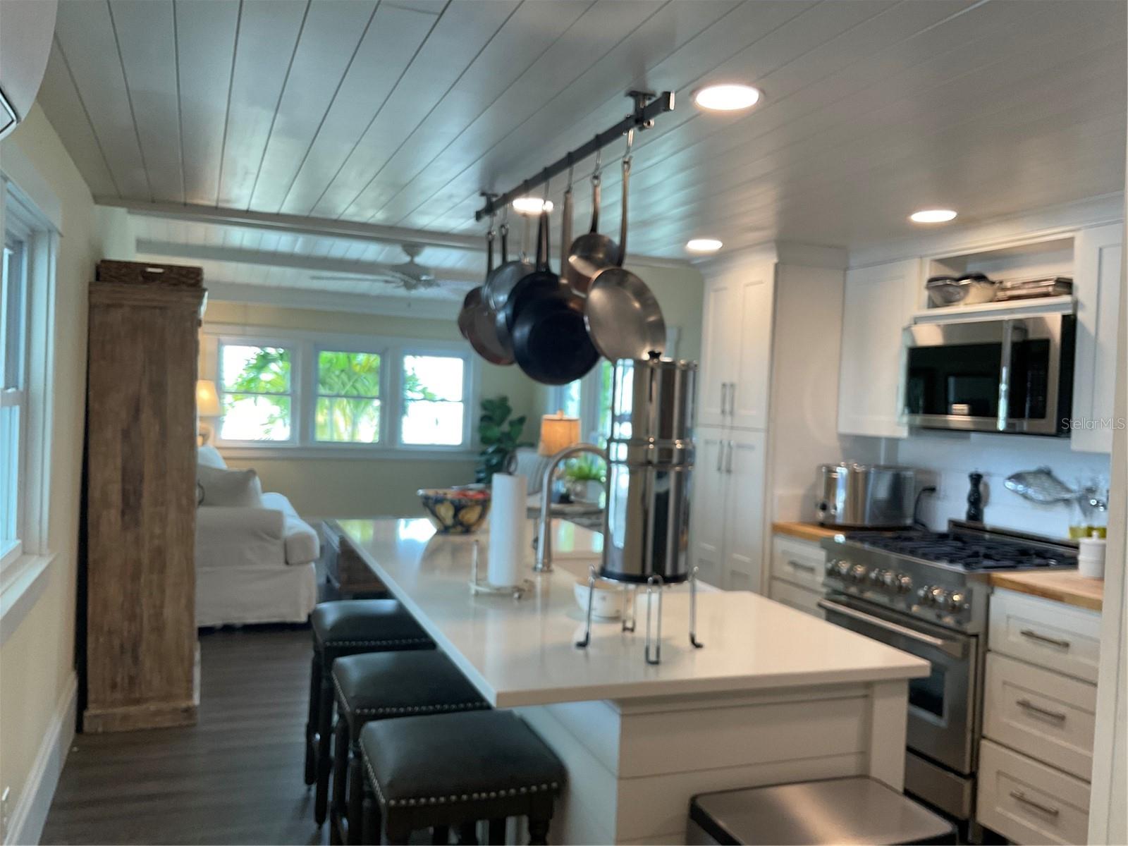 Listing photo id 10 for 18675 Us Highway 19 N 132