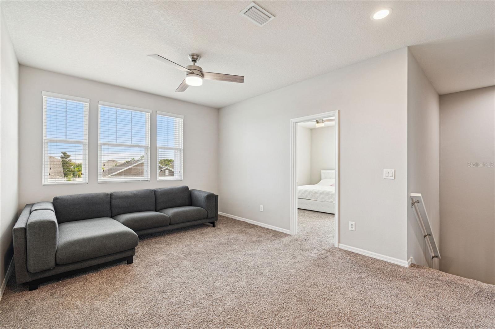 Image 17 of 44 For 19543 Long Lake Ranch Boulevard