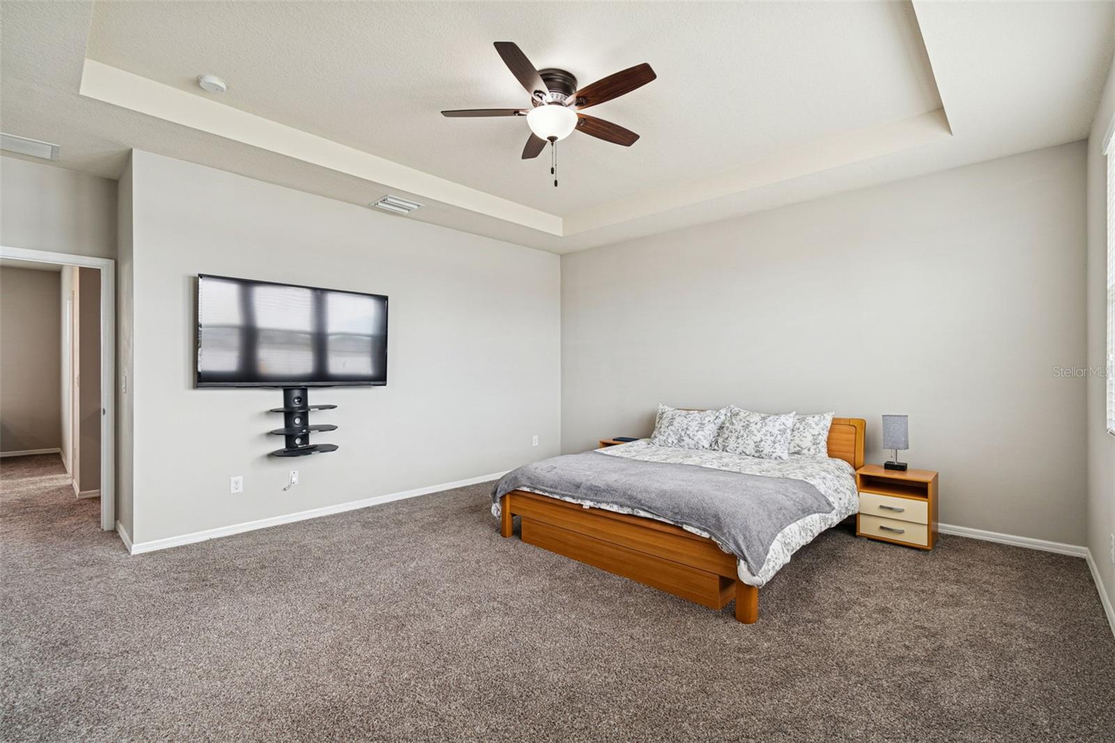 Image 21 of 44 For 19543 Long Lake Ranch Boulevard