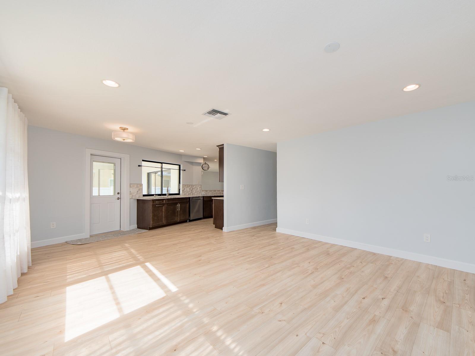 Image 16 of 34 For 110 17th Street