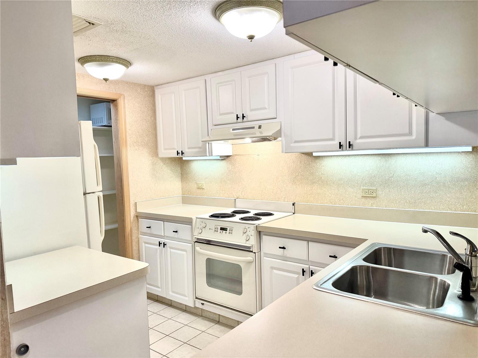 Image 2 of 4 For 36750 Us Highway 19 N 5-210