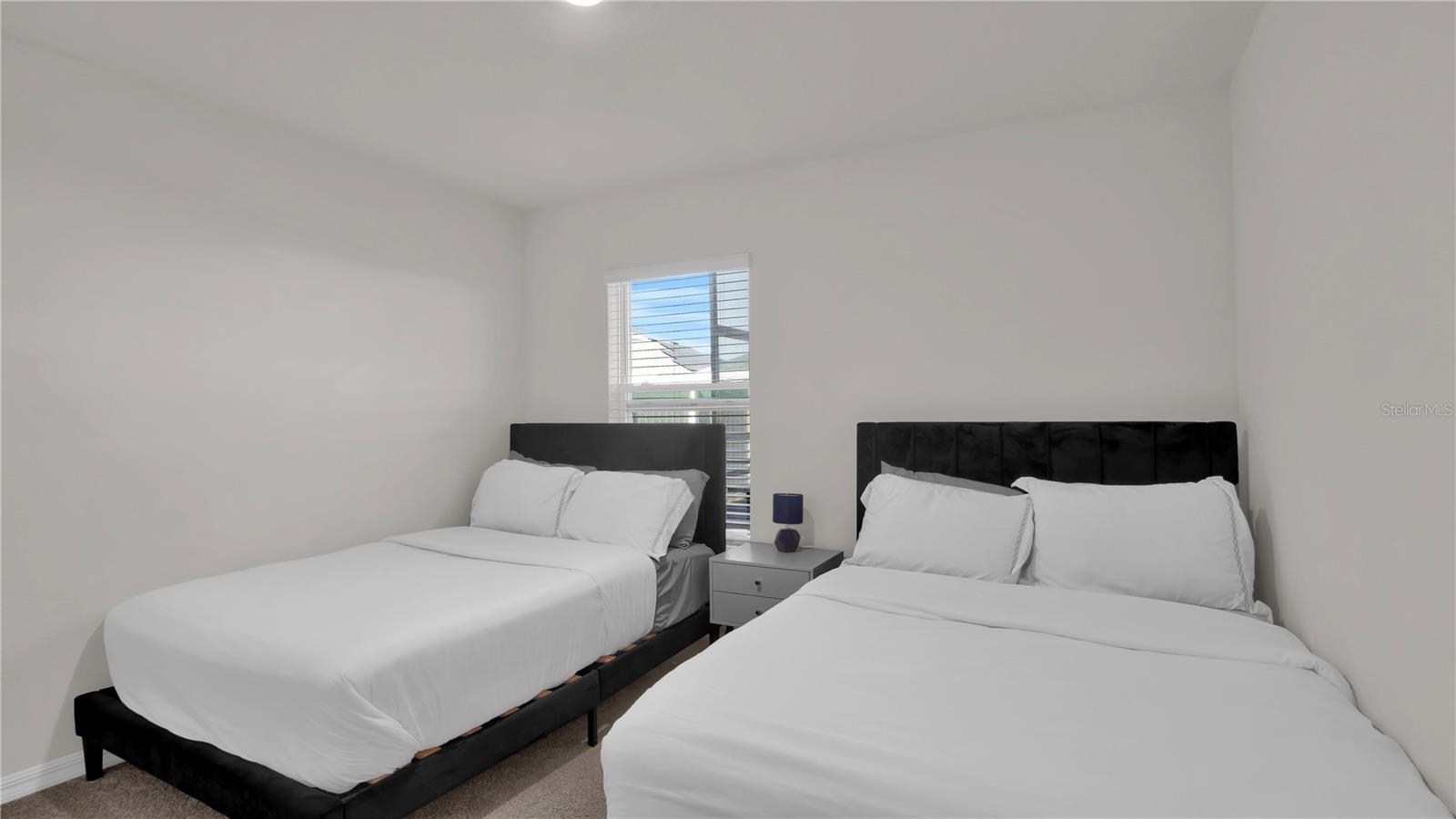 Image 21 of 34 For 16762 Carlton Pond Street