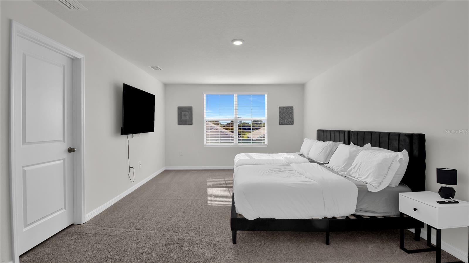 Image 24 of 34 For 16762 Carlton Pond Street