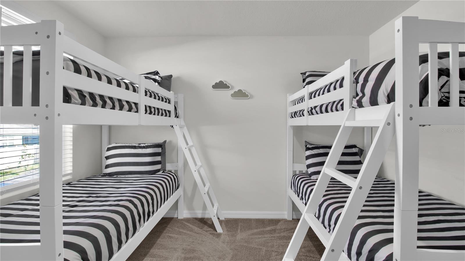 Image 32 of 34 For 16762 Carlton Pond Street