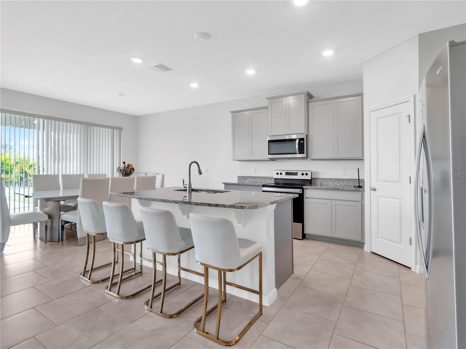 Image 10 of 52 For 16792 Glacier Bay Loop