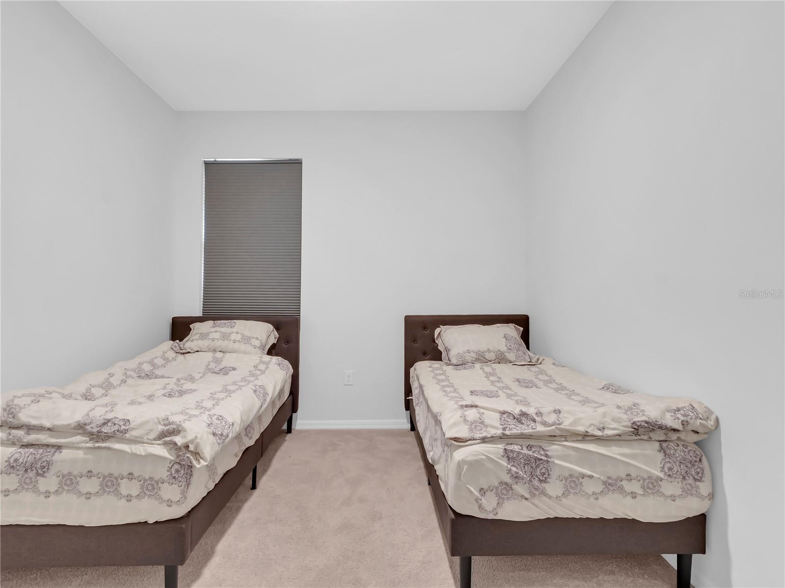 Image 20 of 52 For 16792 Glacier Bay Loop