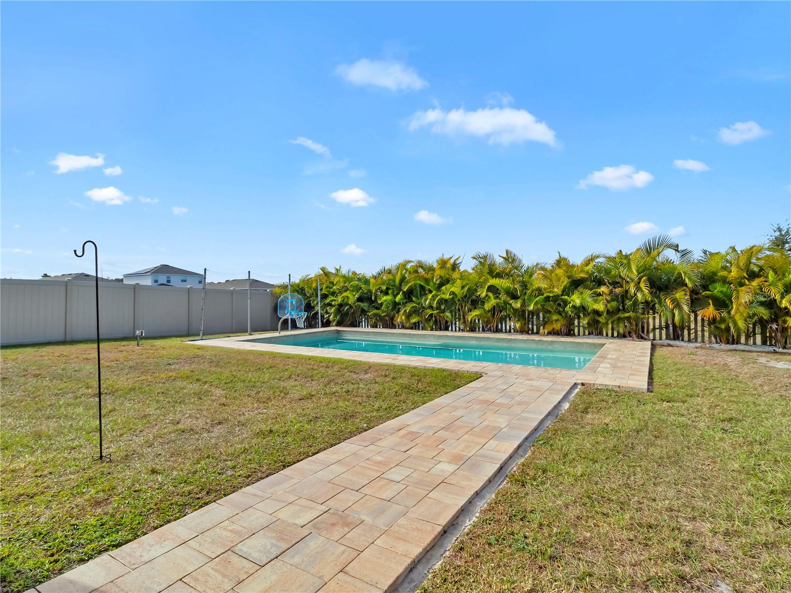 Image 23 of 52 For 16792 Glacier Bay Loop