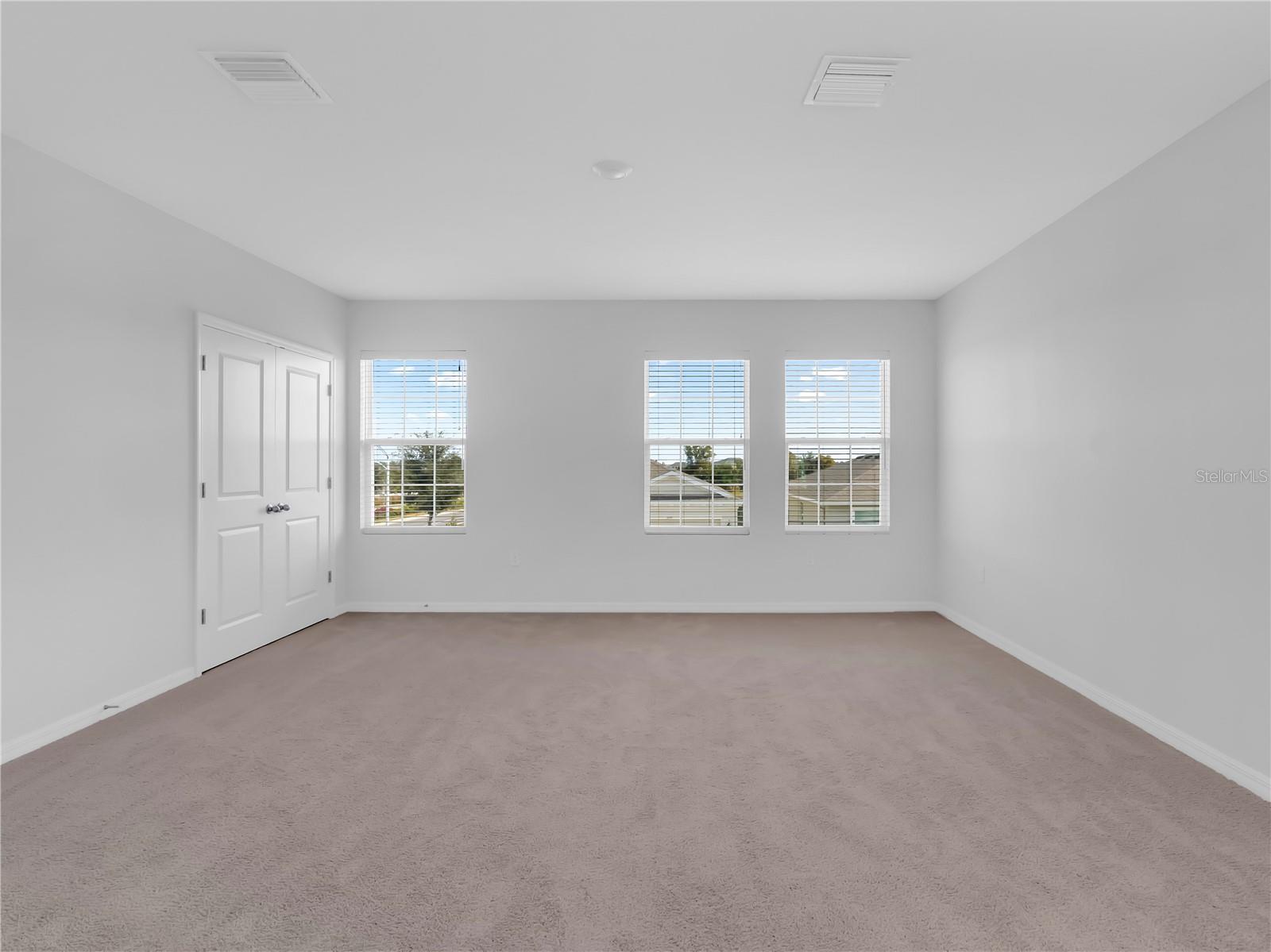 Image 27 of 52 For 16792 Glacier Bay Loop