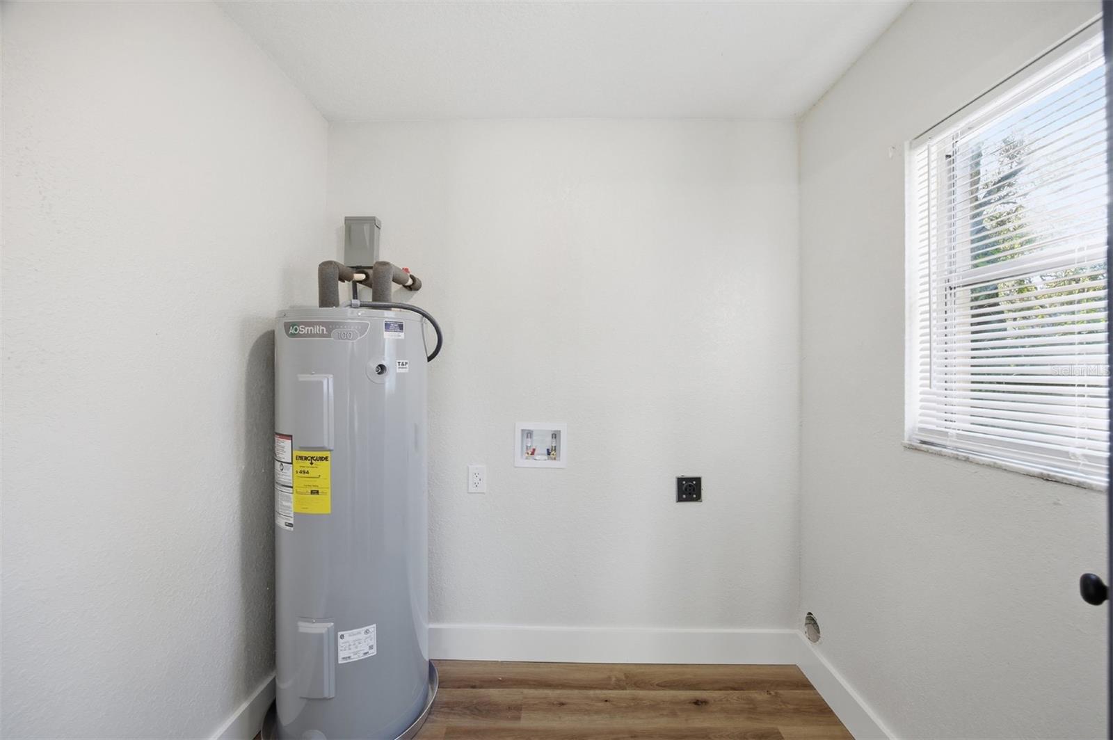 Image 28 of 35 For 10508 Myrtle Street