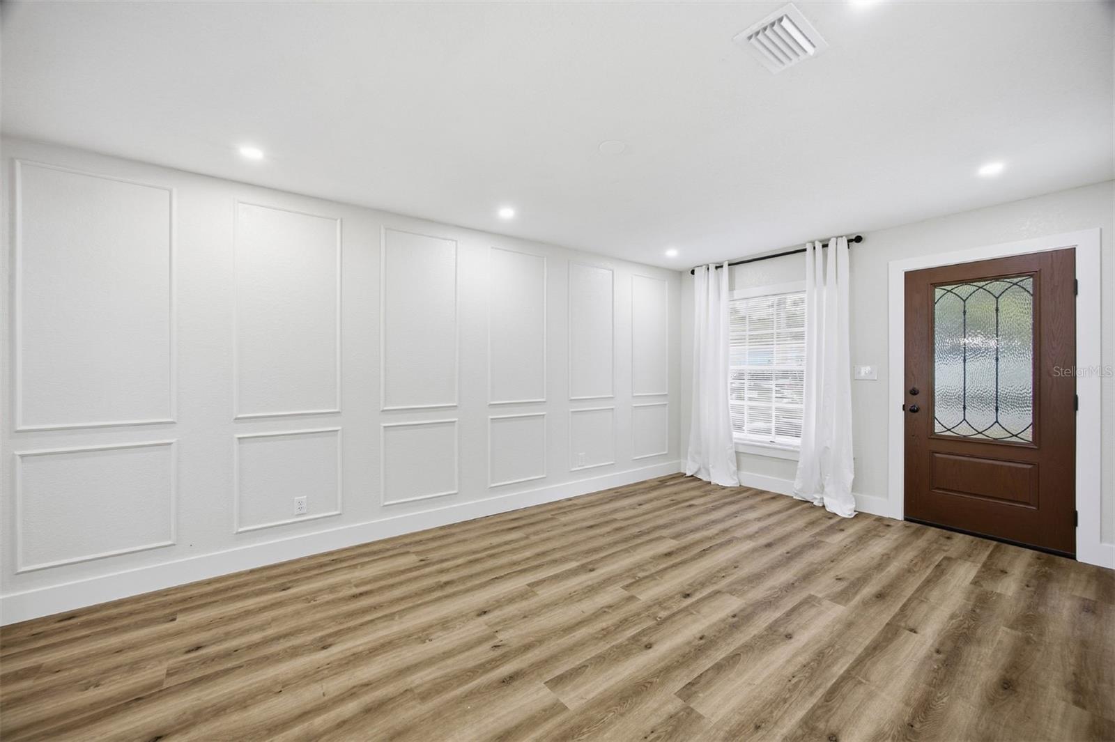 Image 7 of 35 For 10508 Myrtle Street