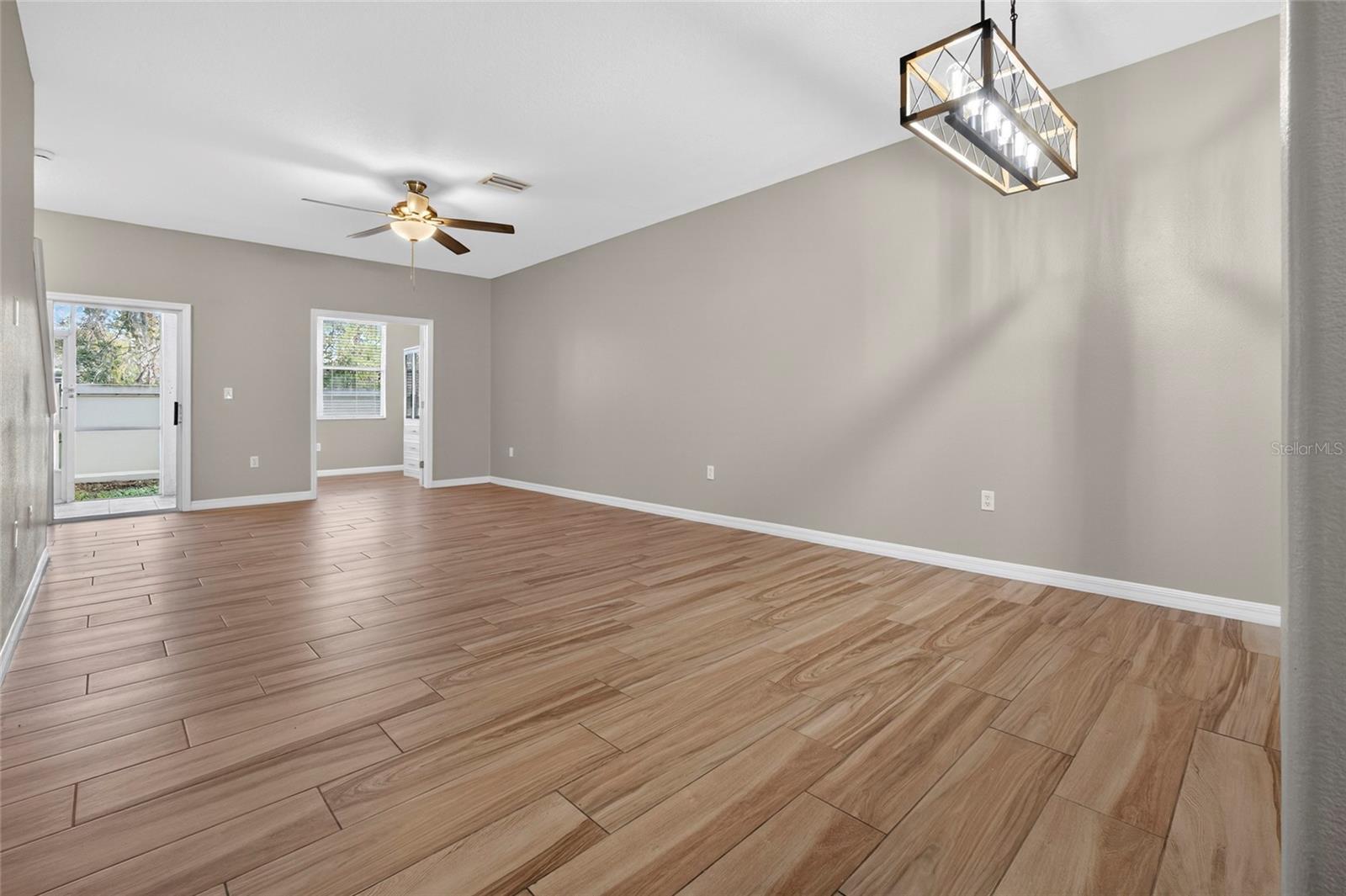 Image 3 of 34 For 3401 High Hampton Circle