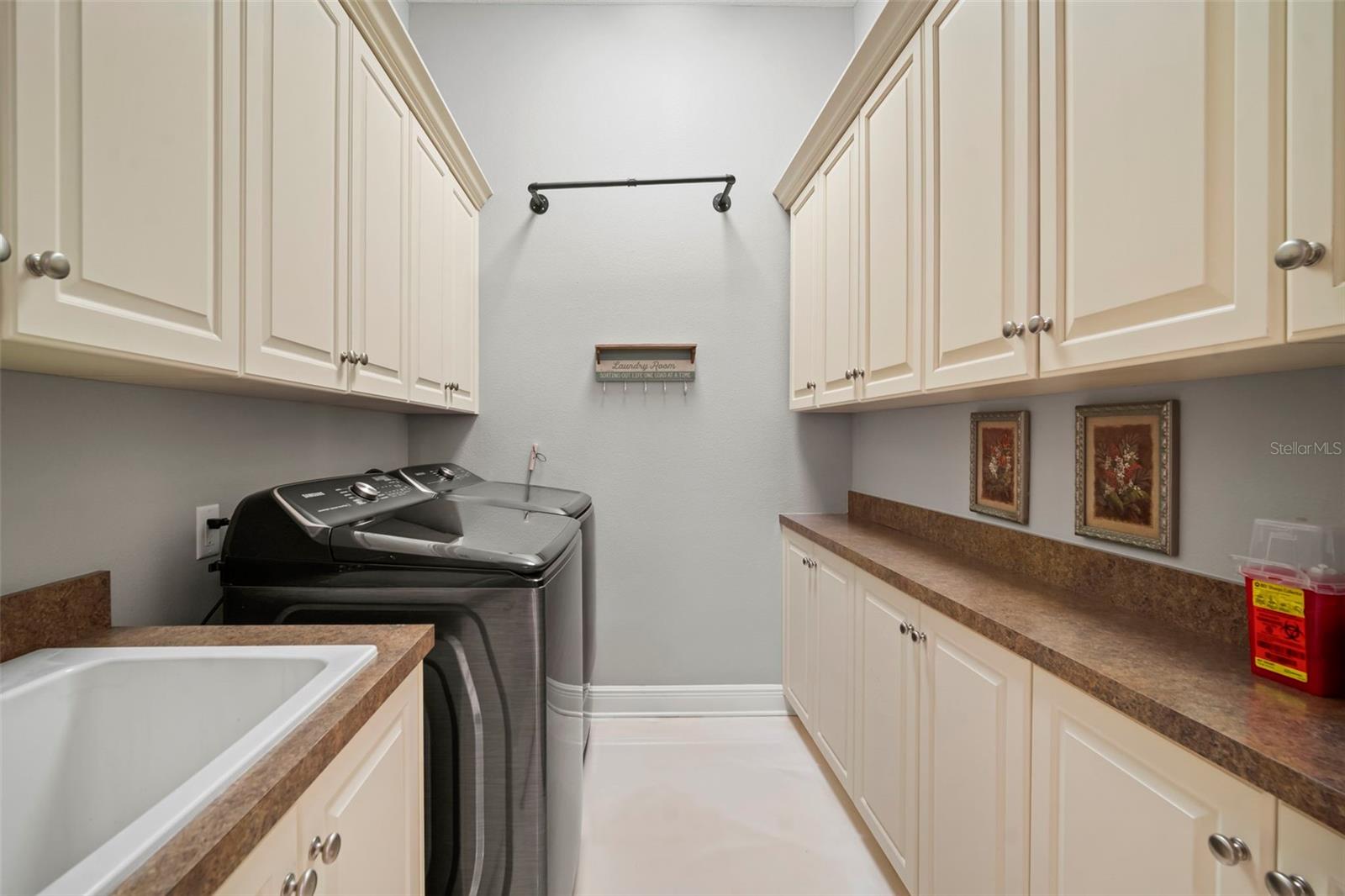 Image 19 of 51 For 15035 Wind Whisper Drive