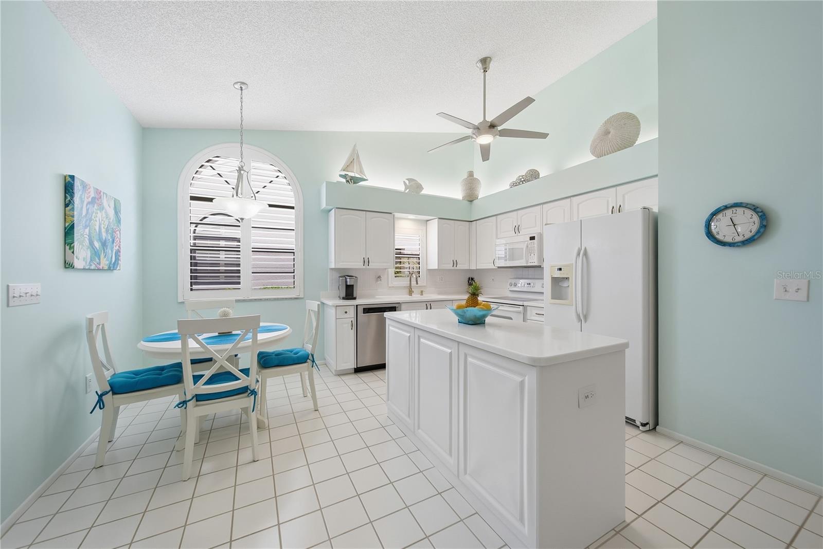 Image 11 of 34 For 5550 Salem Square Drive S