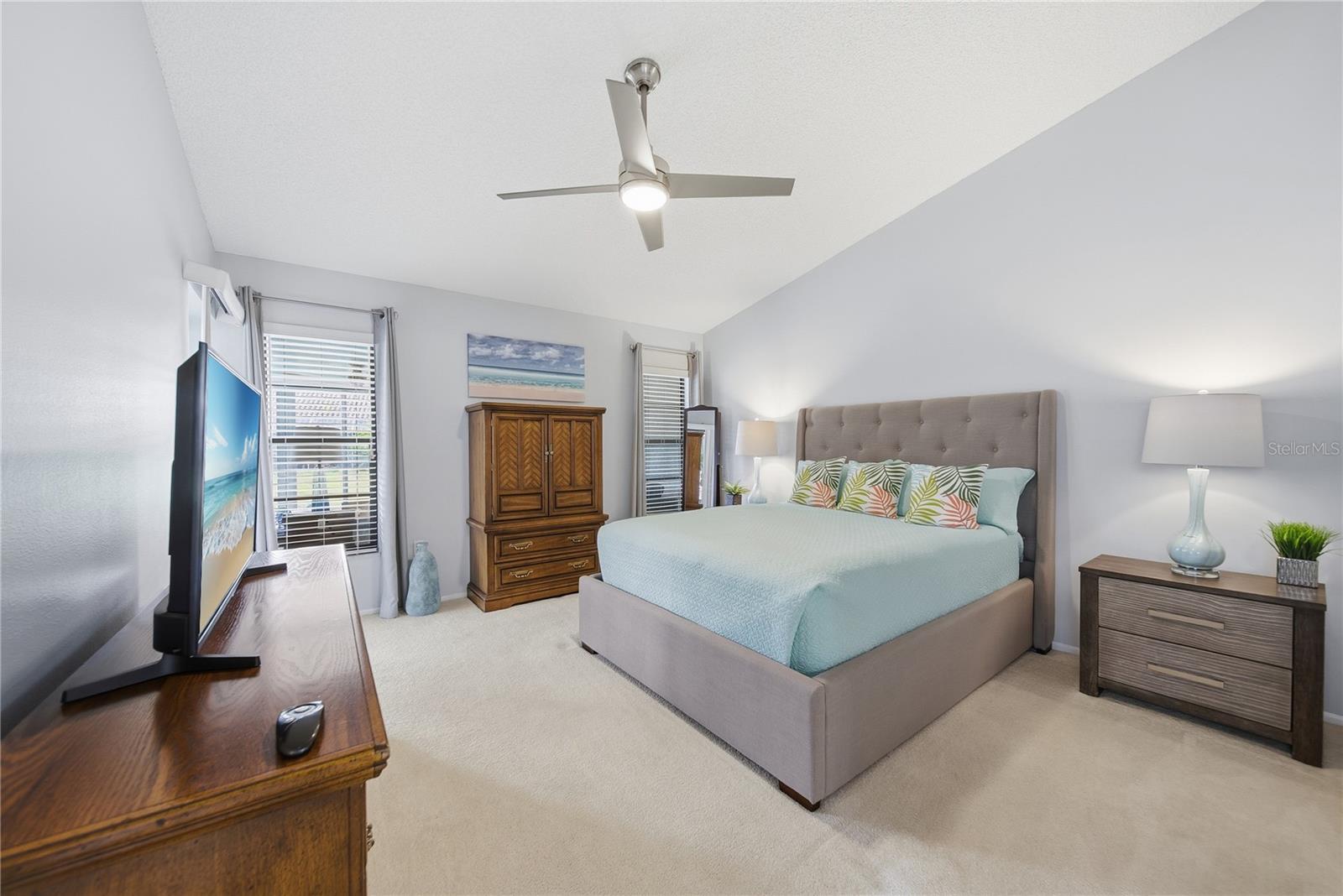 Image 15 of 34 For 5550 Salem Square Drive S