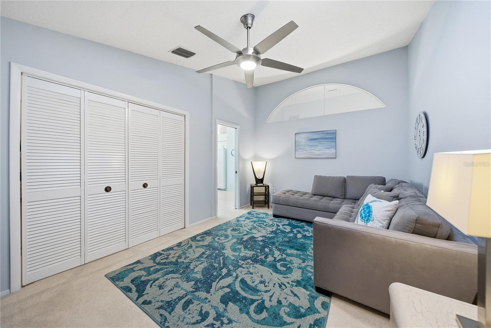 Image 19 of 34 For 5550 Salem Square Drive S