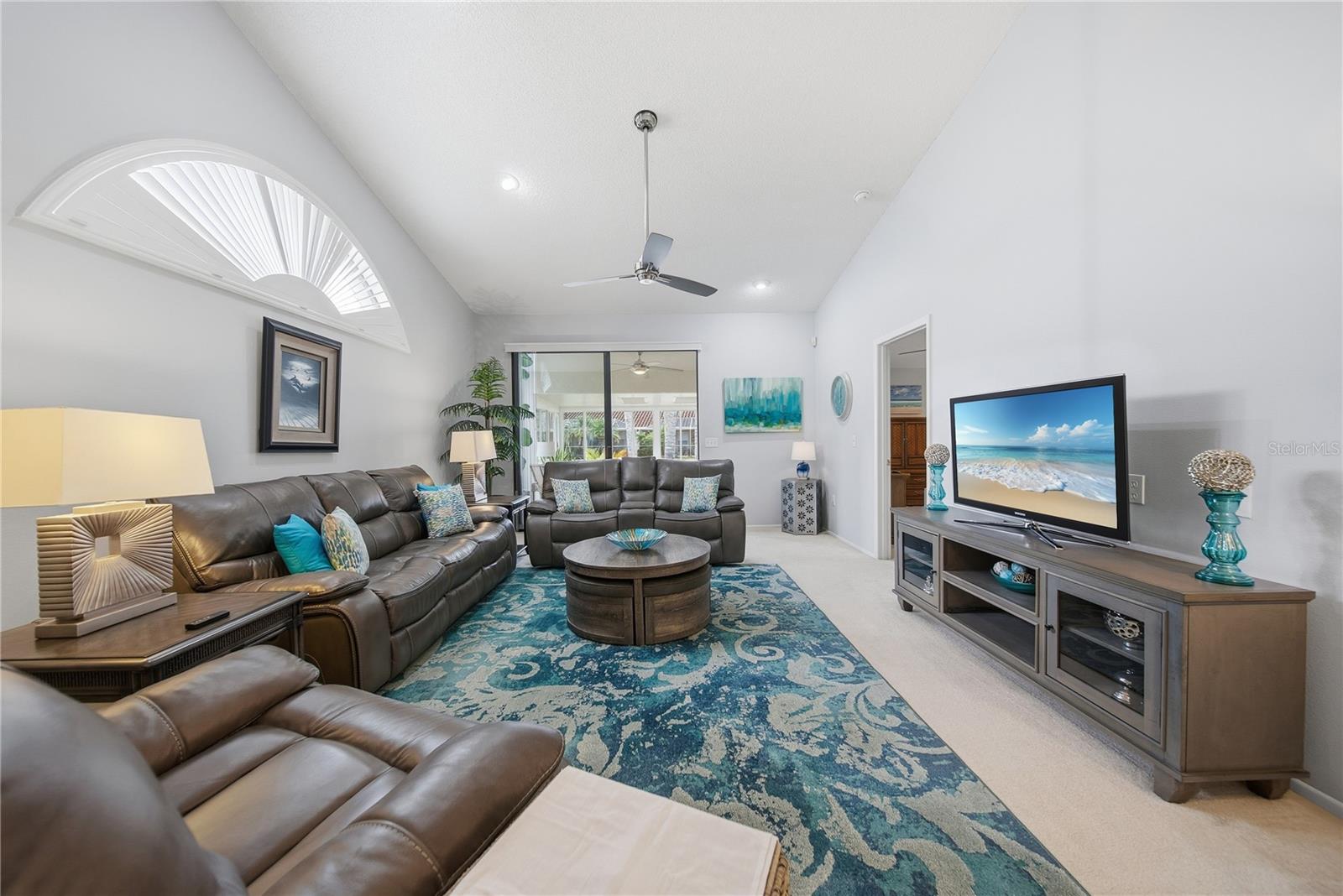 Image 8 of 34 For 5550 Salem Square Drive S