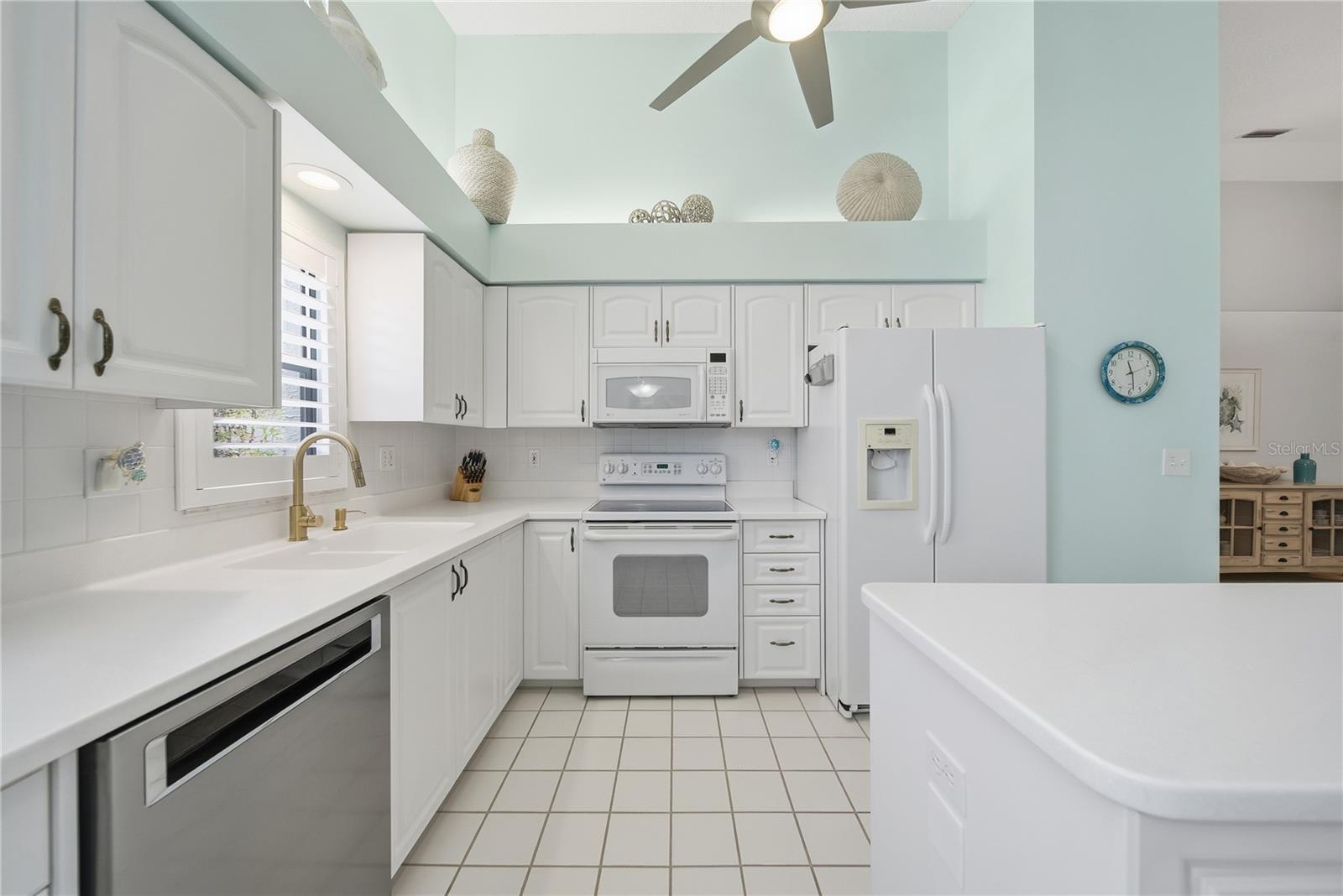 Image 9 of 34 For 5550 Salem Square Drive S