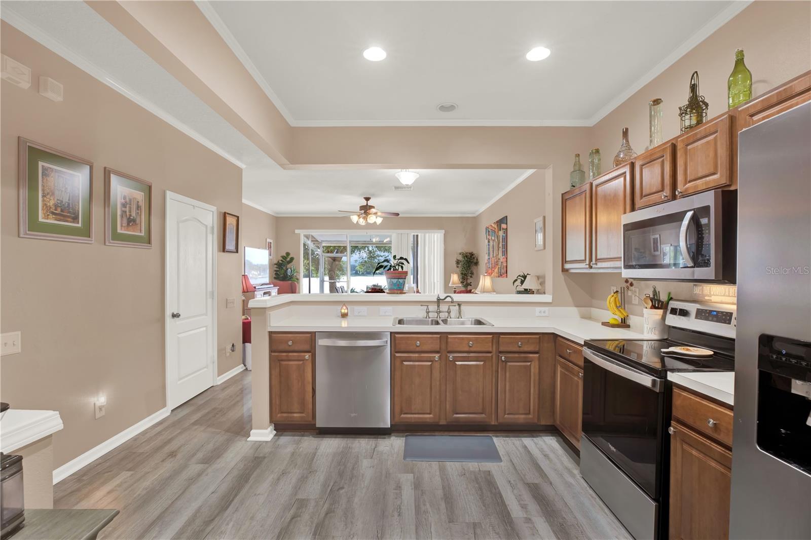 Image 6 of 30 For 8560 Sandy Beach Street