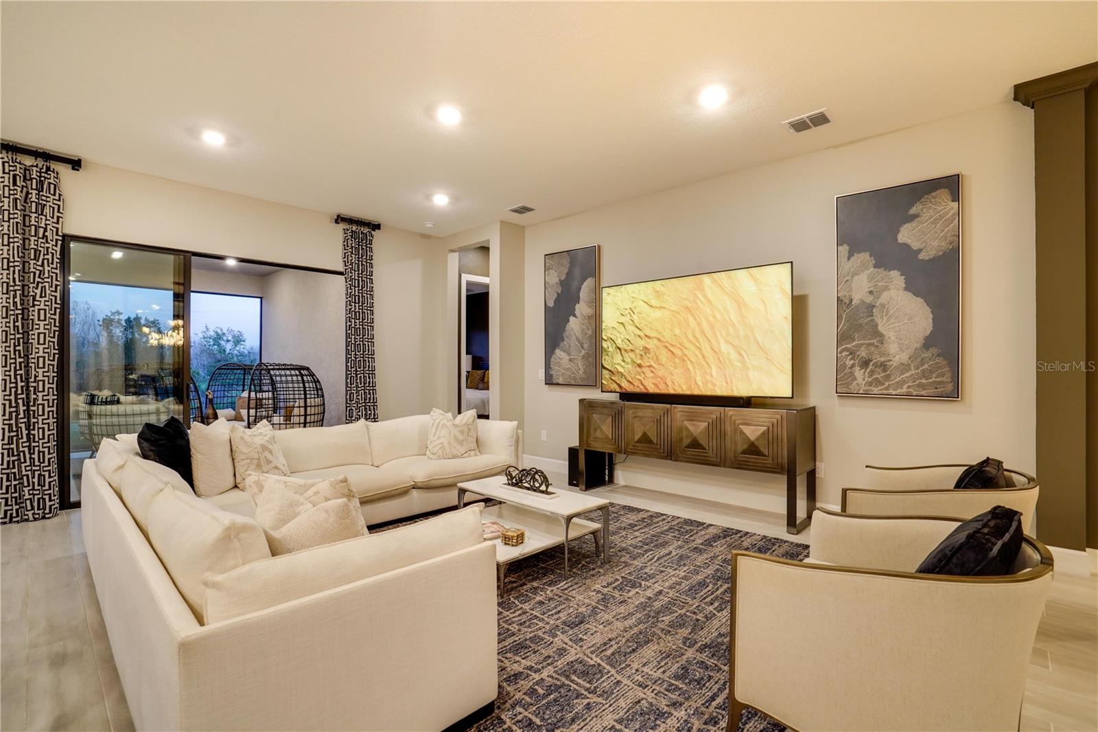 Image 18 of 78 For 5610 Caserta Court