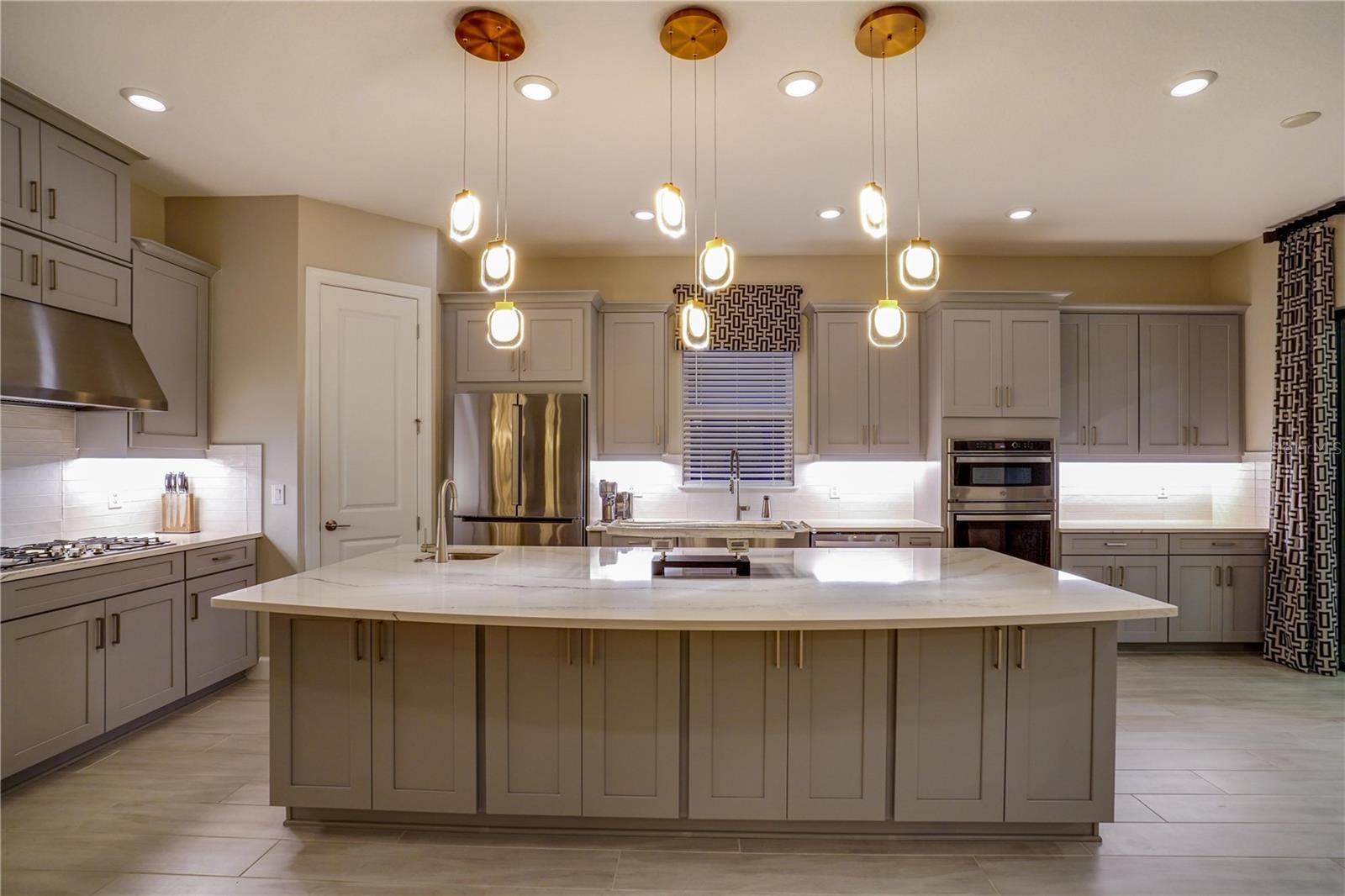 Image 21 of 78 For 5610 Caserta Court