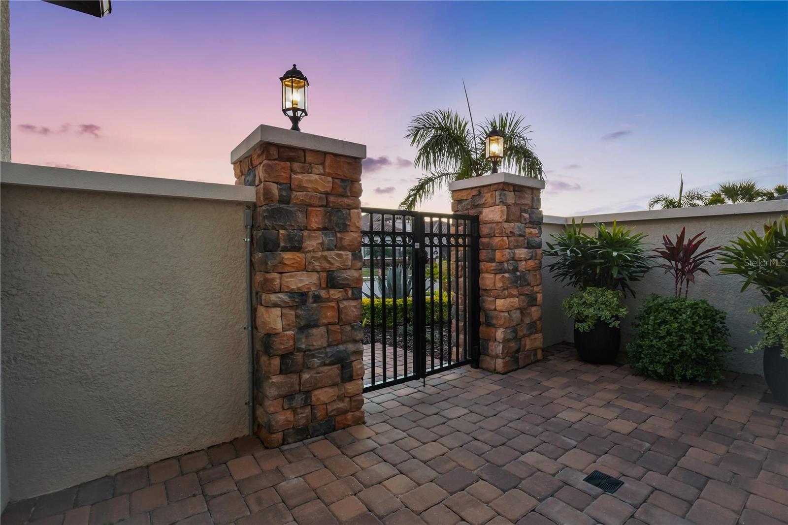 Image 5 of 78 For 5610 Caserta Court