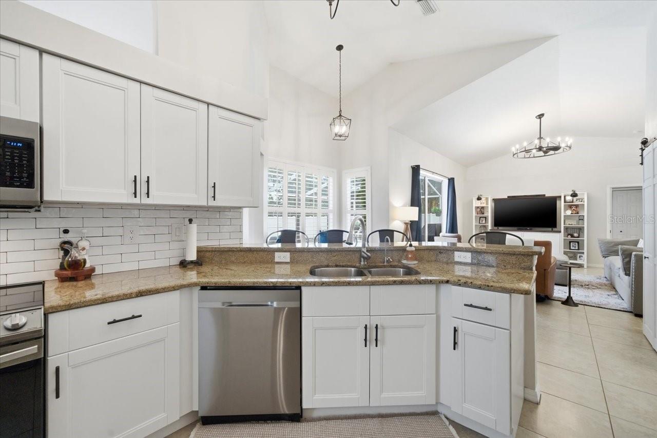 Image 15 of 50 For 15207 Arbor Hollow Drive