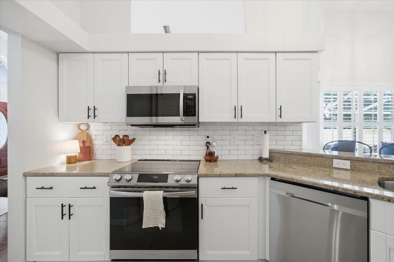 Image 16 of 50 For 15207 Arbor Hollow Drive