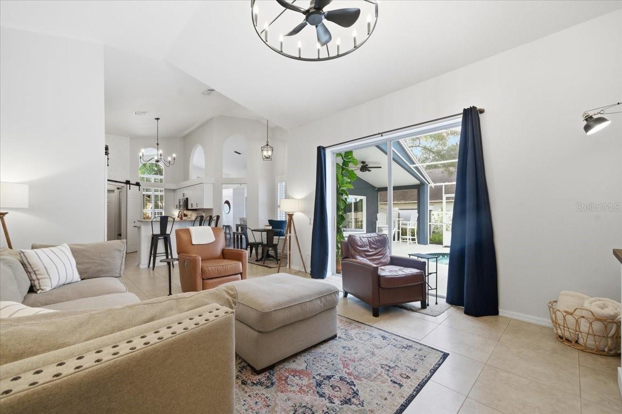 Image 21 of 50 For 15207 Arbor Hollow Drive