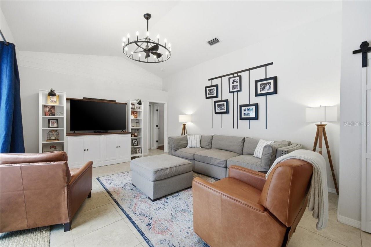 Image 23 of 50 For 15207 Arbor Hollow Drive