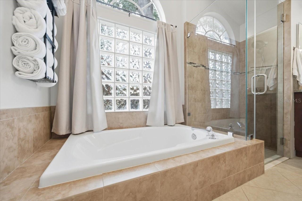 Image 30 of 50 For 15207 Arbor Hollow Drive