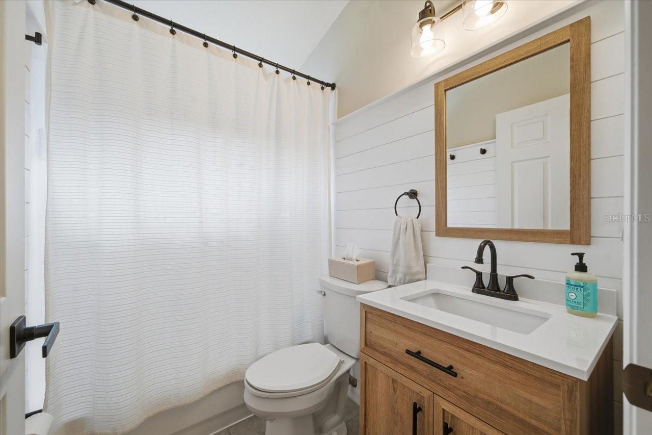 Image 33 of 50 For 15207 Arbor Hollow Drive