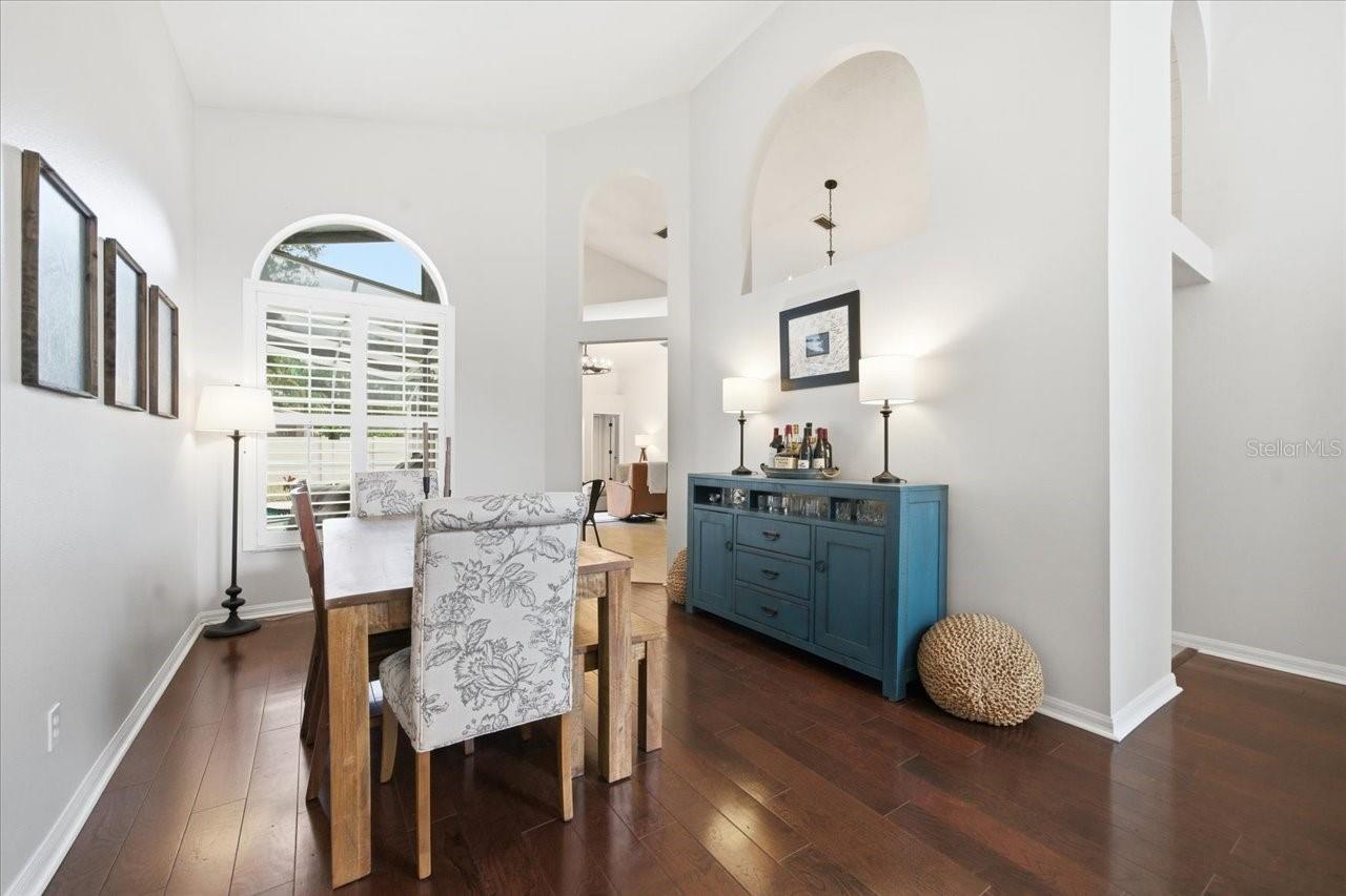 Image 9 of 50 For 15207 Arbor Hollow Drive