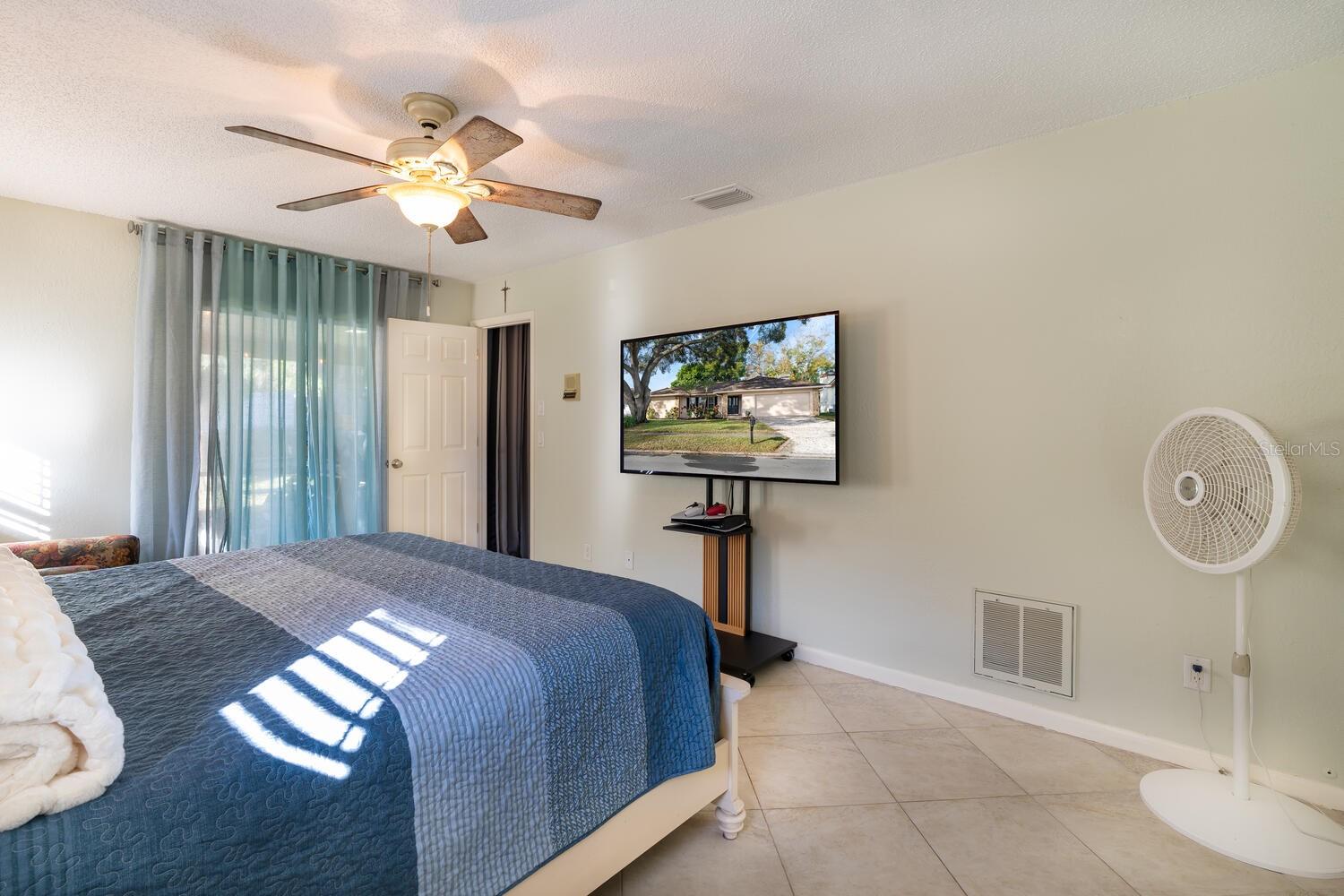 Image 21 of 48 For 3105 Glenwood Court