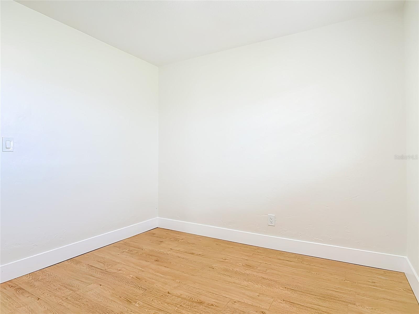 Image 28 of 46 For 318 Scotland Drive