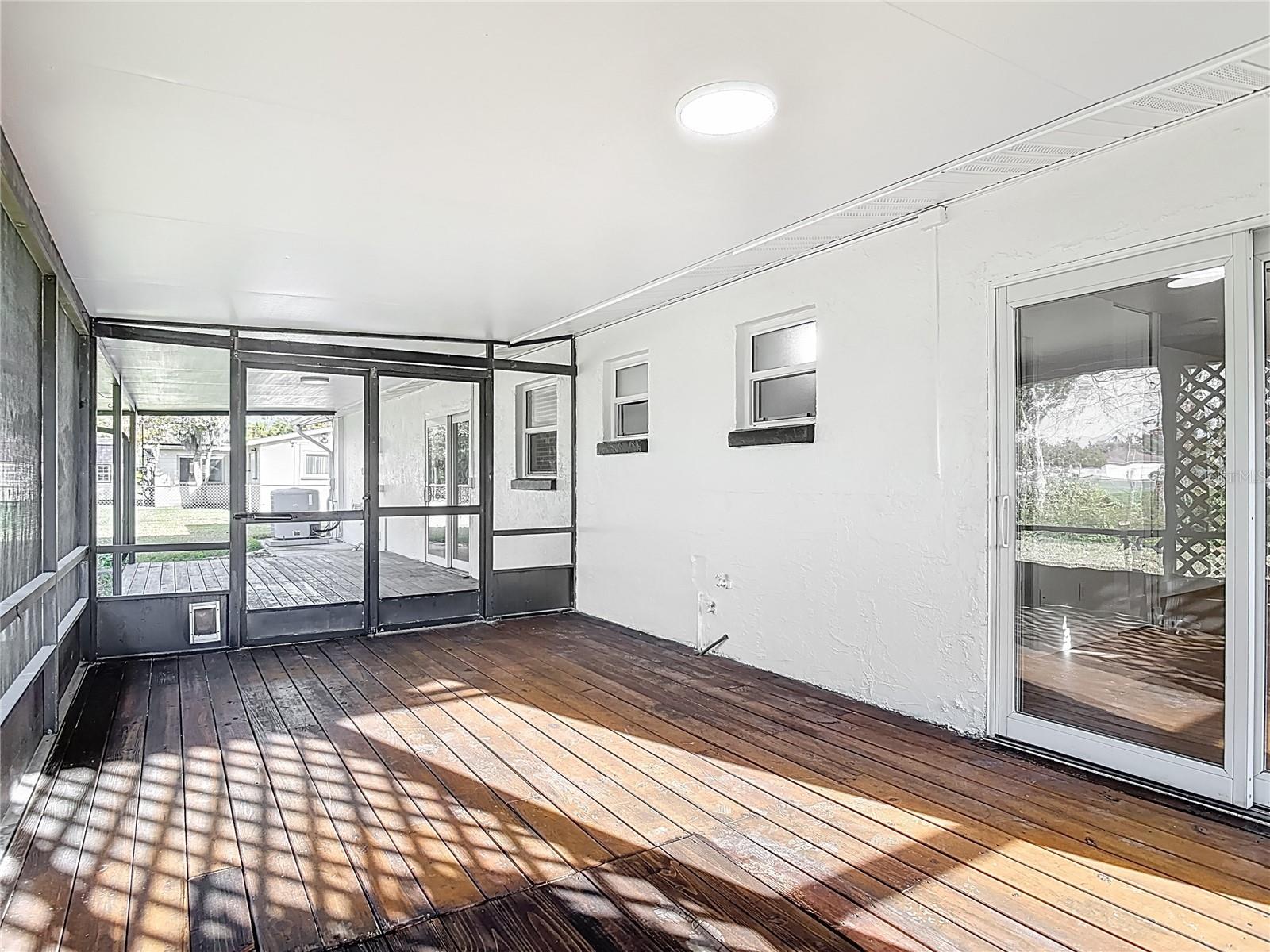 Image 32 of 46 For 318 Scotland Drive