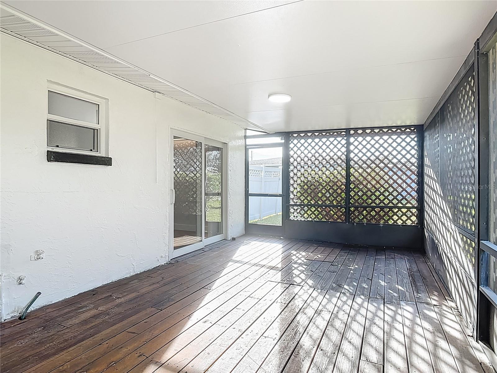 Image 33 of 46 For 318 Scotland Drive