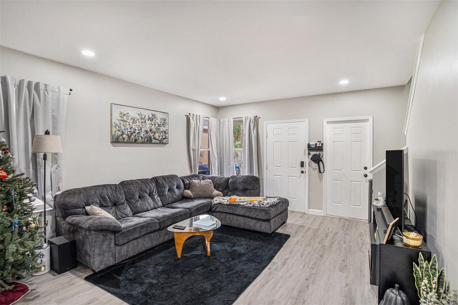 Listing photo id 4 for 8430 Quarter Horse Drive