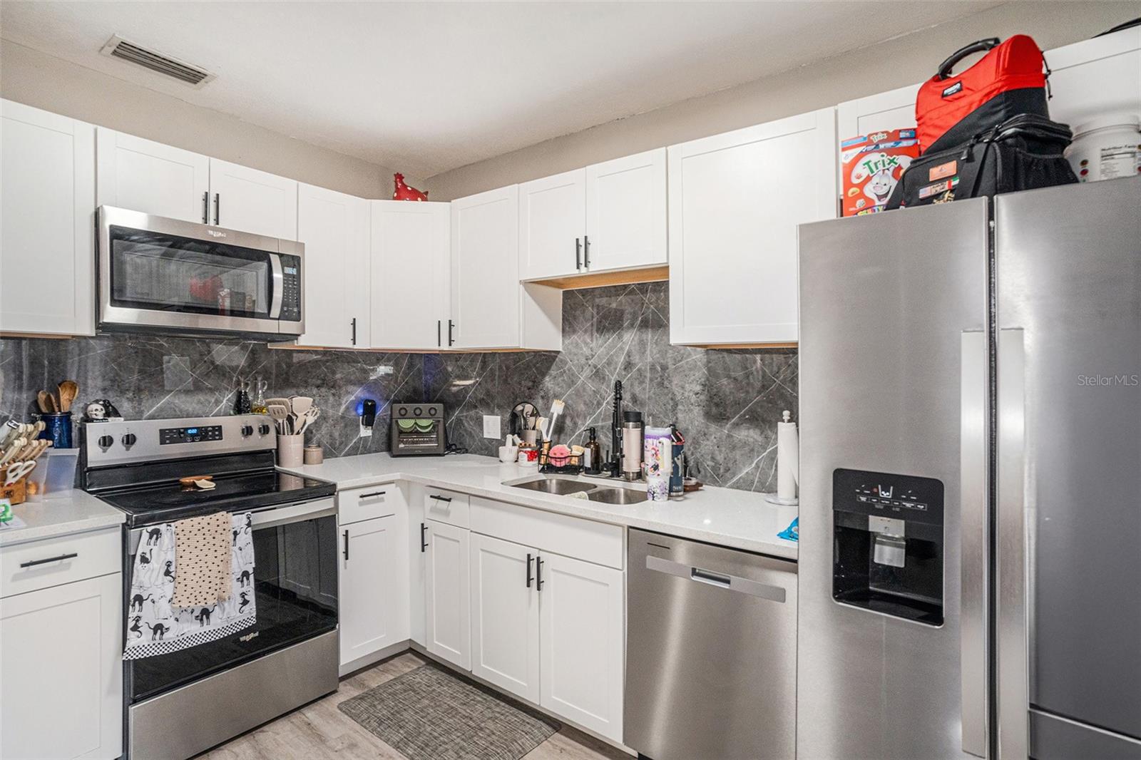 Listing photo id 7 for 8430 Quarter Horse Drive