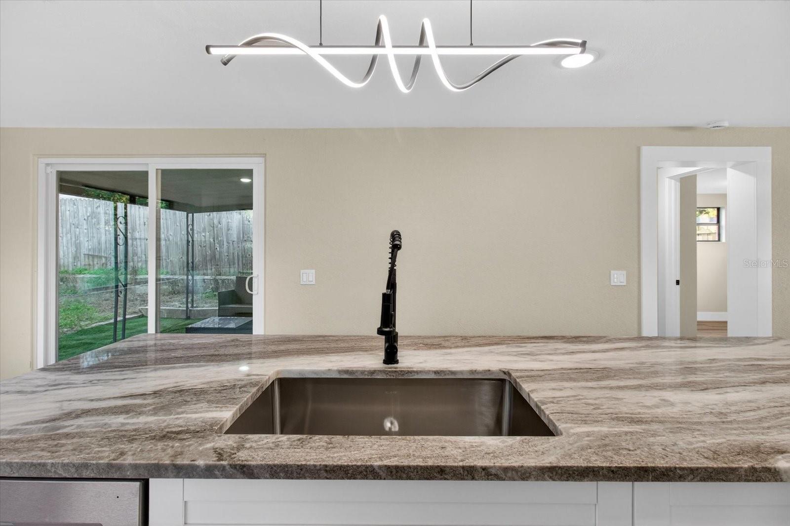 Image 10 of 43 For 5612 Mallow Street