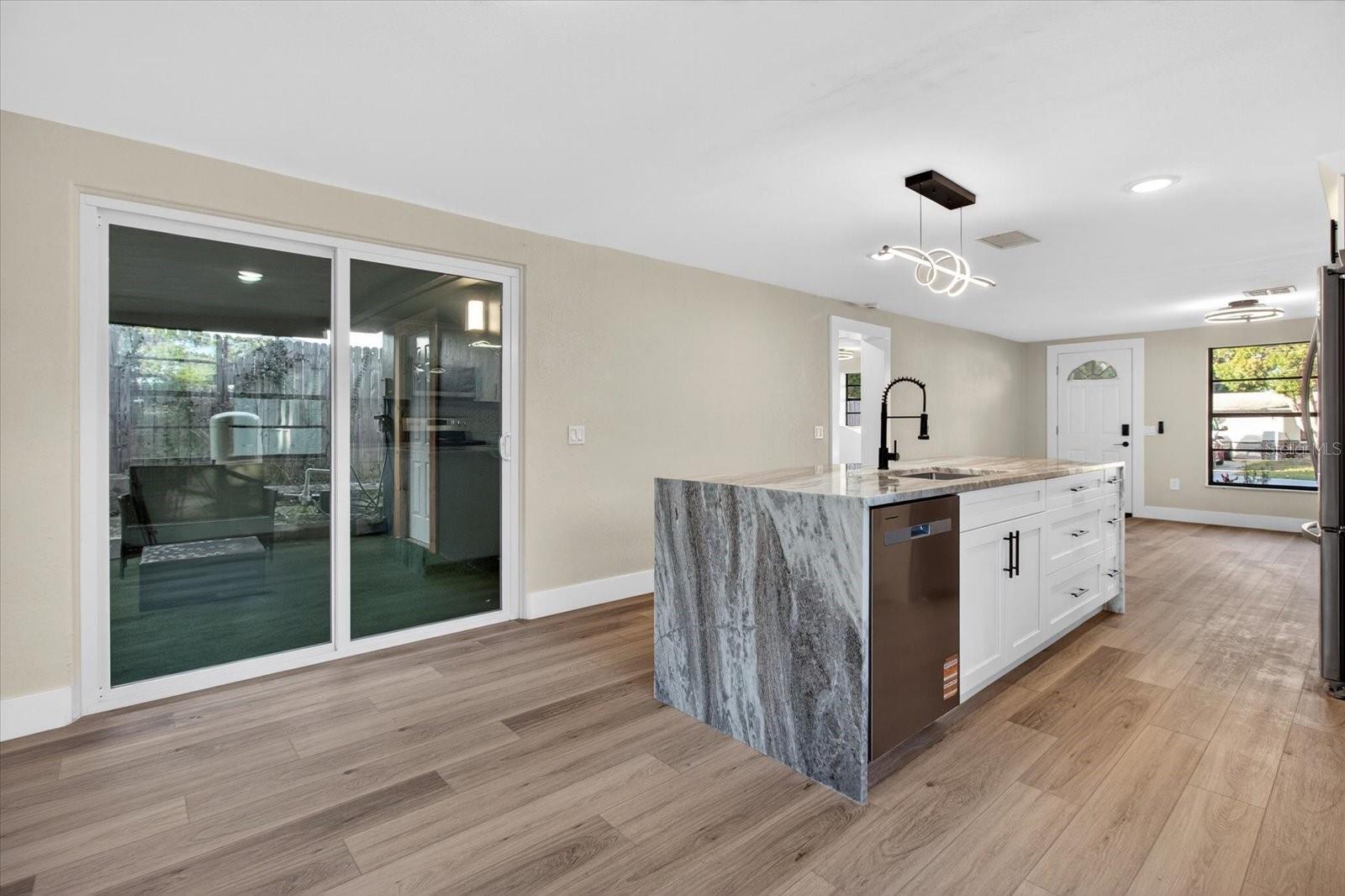 Image 11 of 43 For 5612 Mallow Street