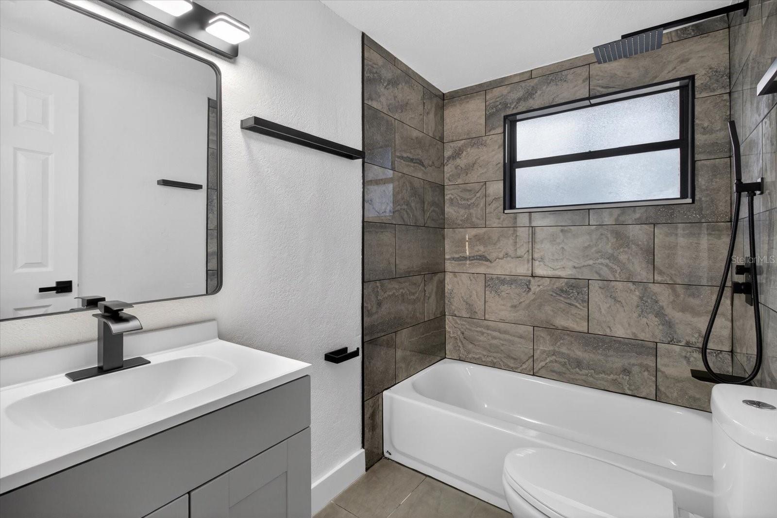 Image 18 of 43 For 5612 Mallow Street