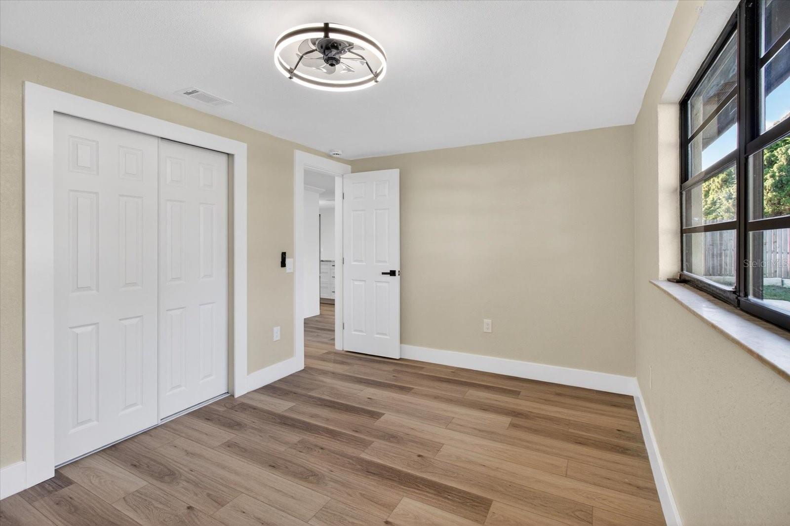 Image 21 of 43 For 5612 Mallow Street