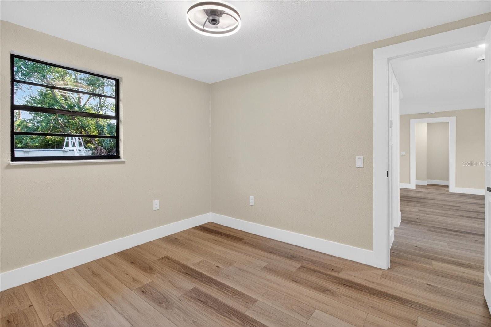 Image 31 of 43 For 5612 Mallow Street