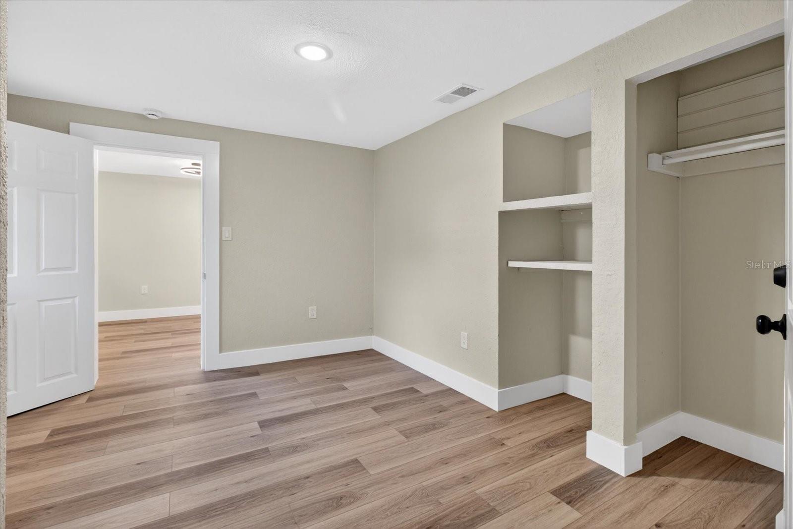 Image 33 of 43 For 5612 Mallow Street