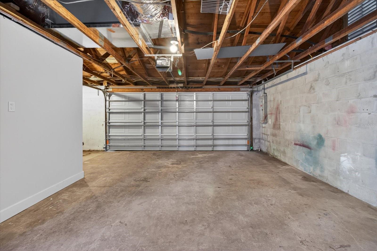 Image 36 of 43 For 5612 Mallow Street