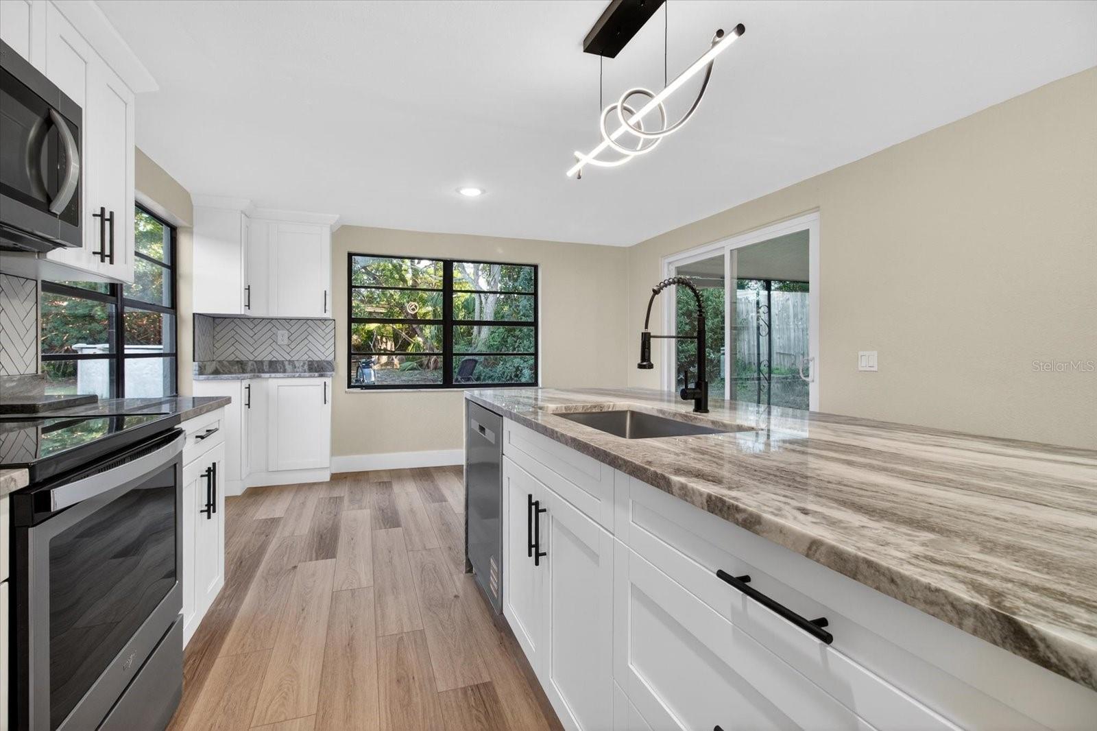 Image 9 of 43 For 5612 Mallow Street