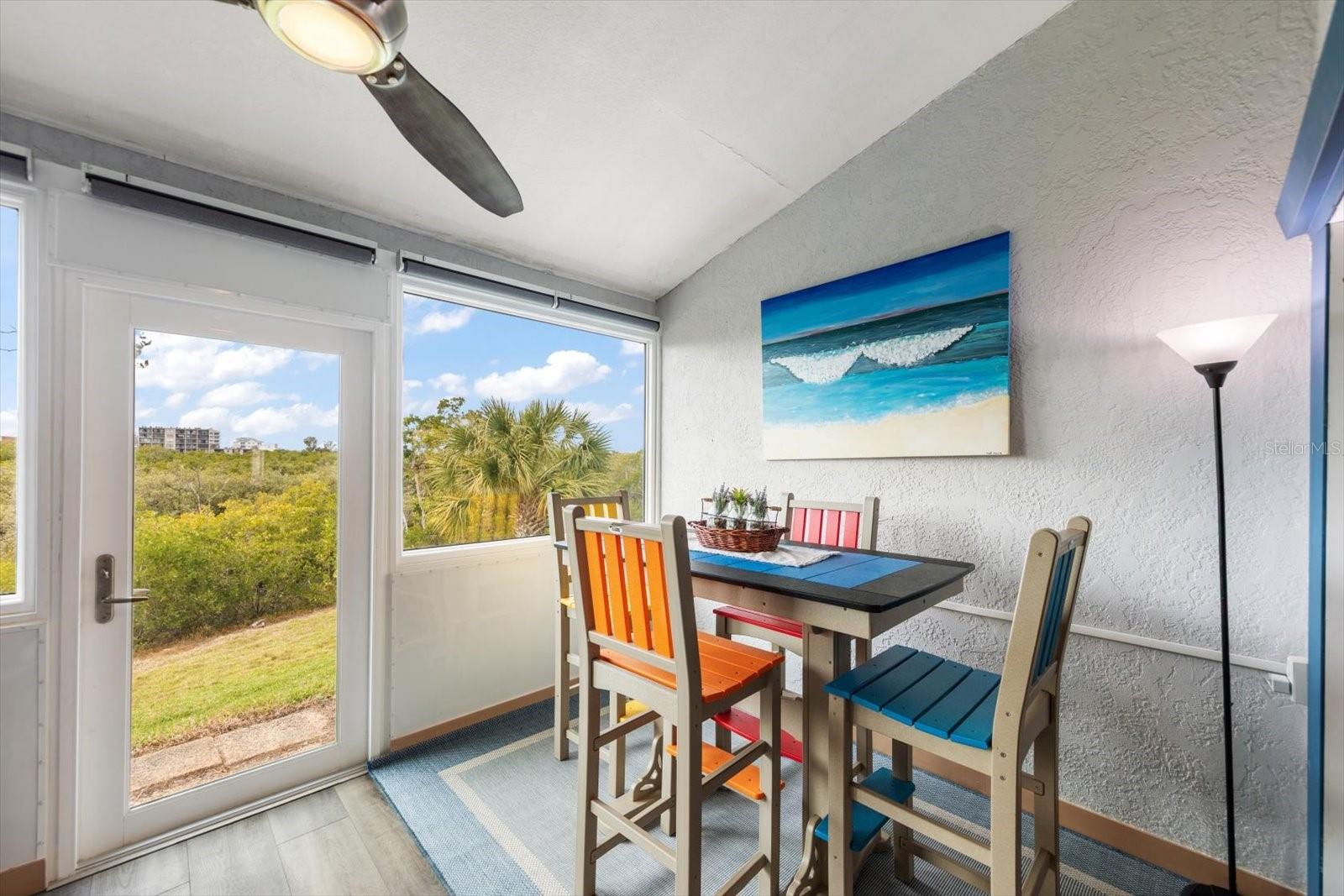 Image 10 of 40 For 9434 Tara Cay Court 25