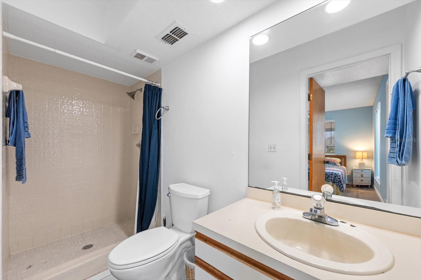 Image 16 of 40 For 9434 Tara Cay Court 25