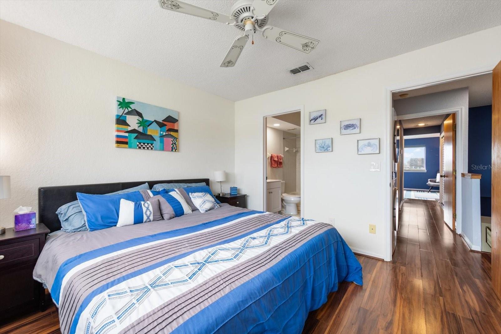 Image 18 of 40 For 9434 Tara Cay Court 25